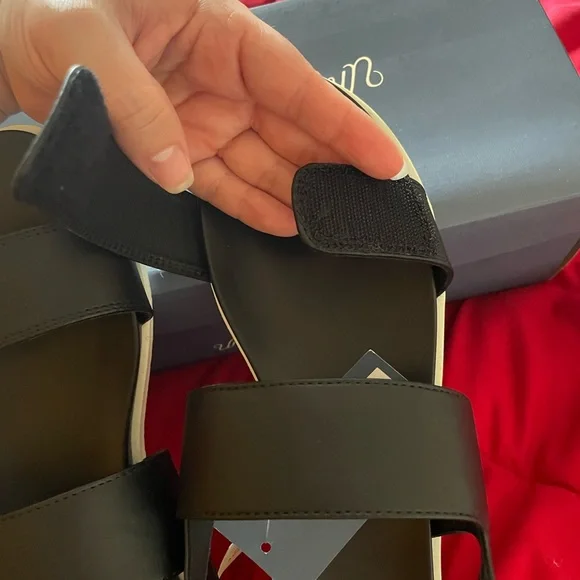 Womens sandals size 9 - Picture 5 of 7